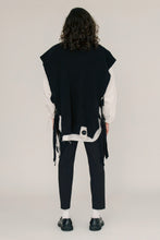 Cargar imagen en el visor de la galería, Kiyo Vest Black
